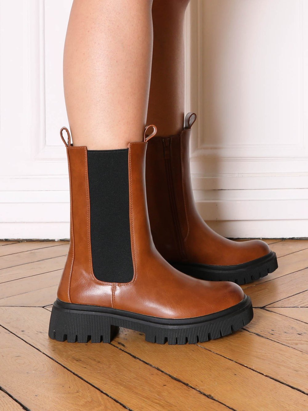 Bottines chelsea hautes à semelle texturée camel