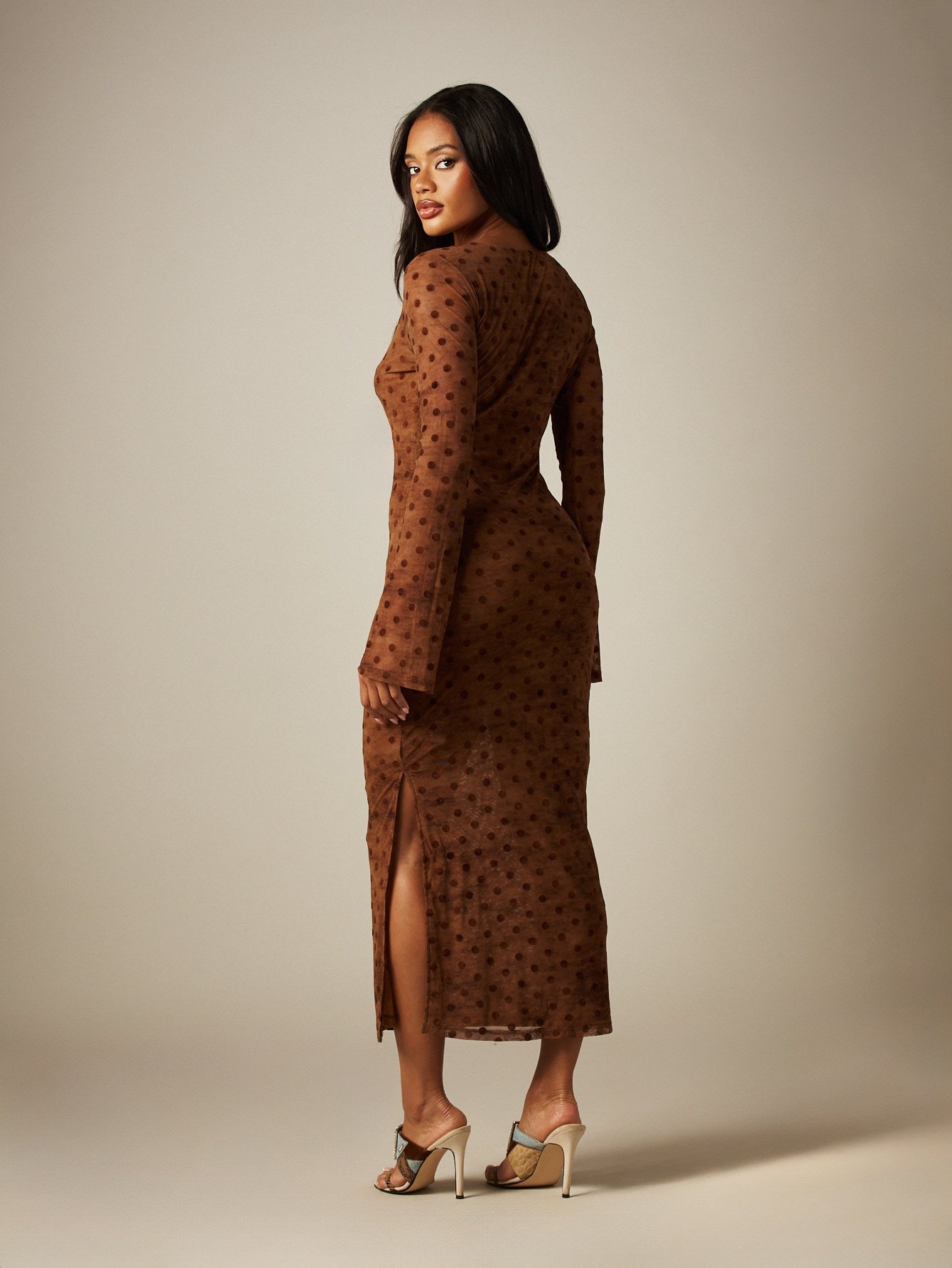 Robe triko b nqat w kmam cloche