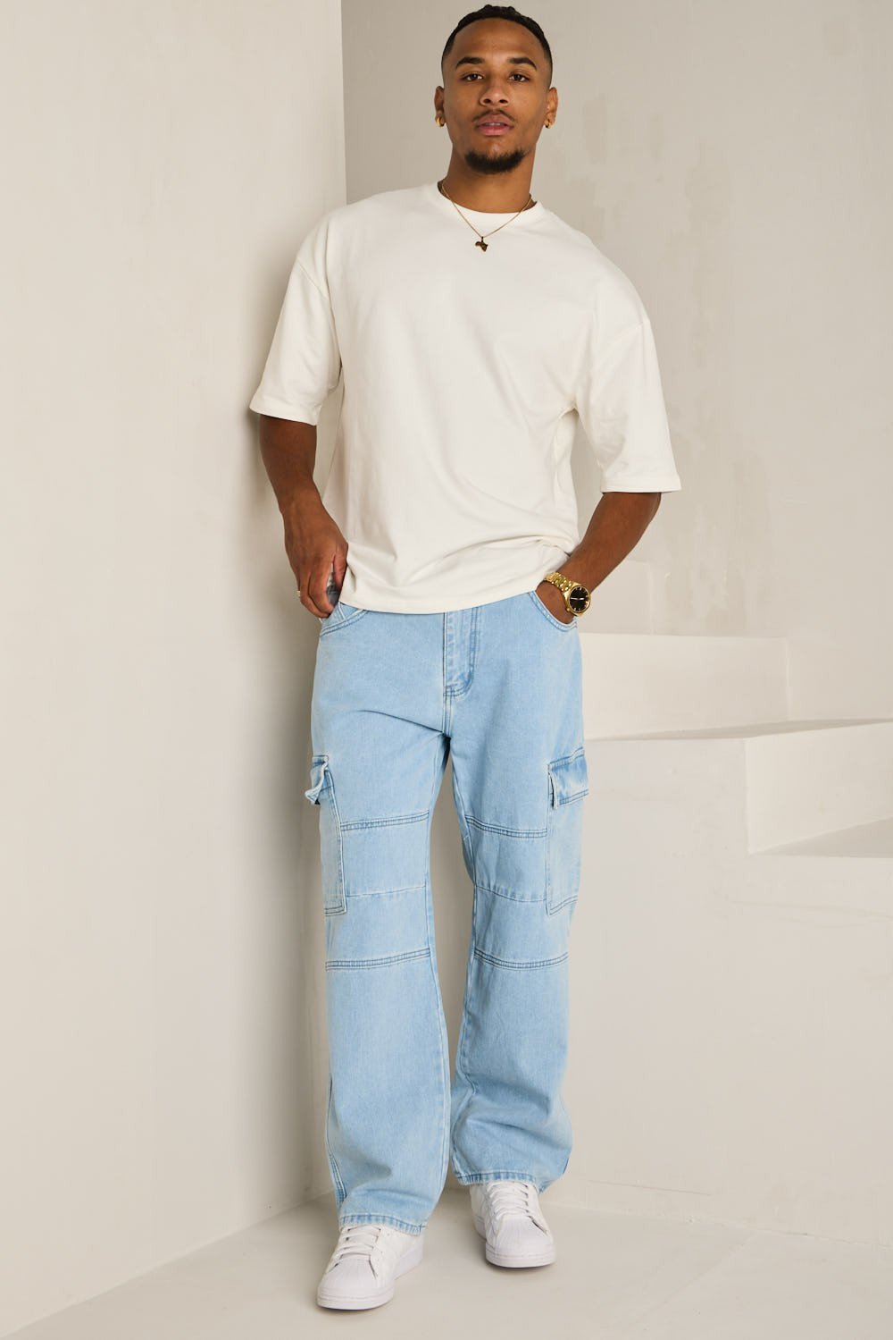 Light blue wide-leg cargo jeans
