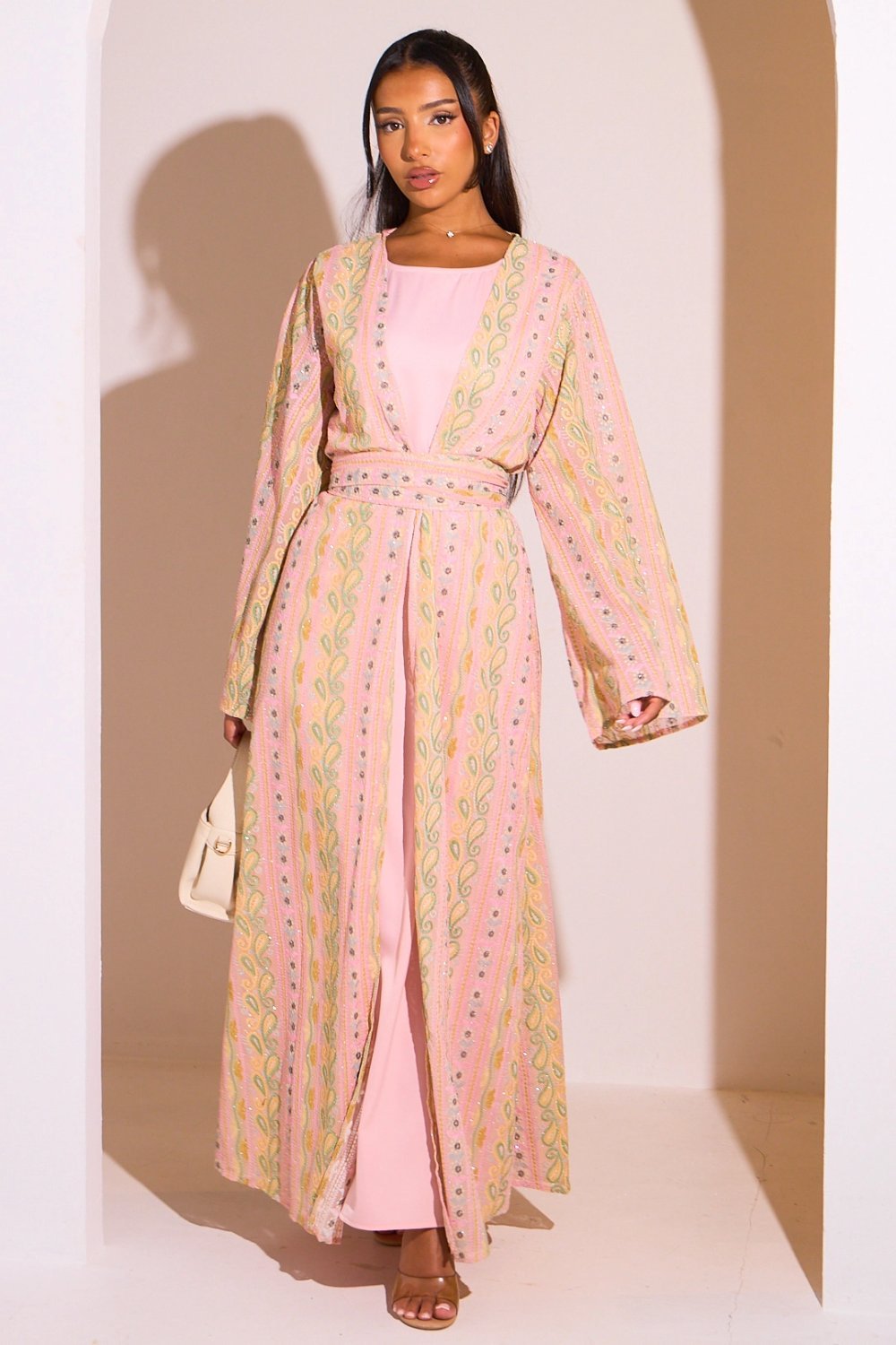 Abaya rose et kimono multicolore