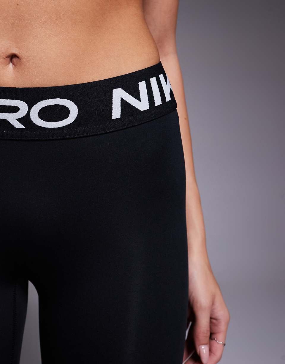 ليغنغ Dri-FIT بخصر متوسط الارتفاع - أسود