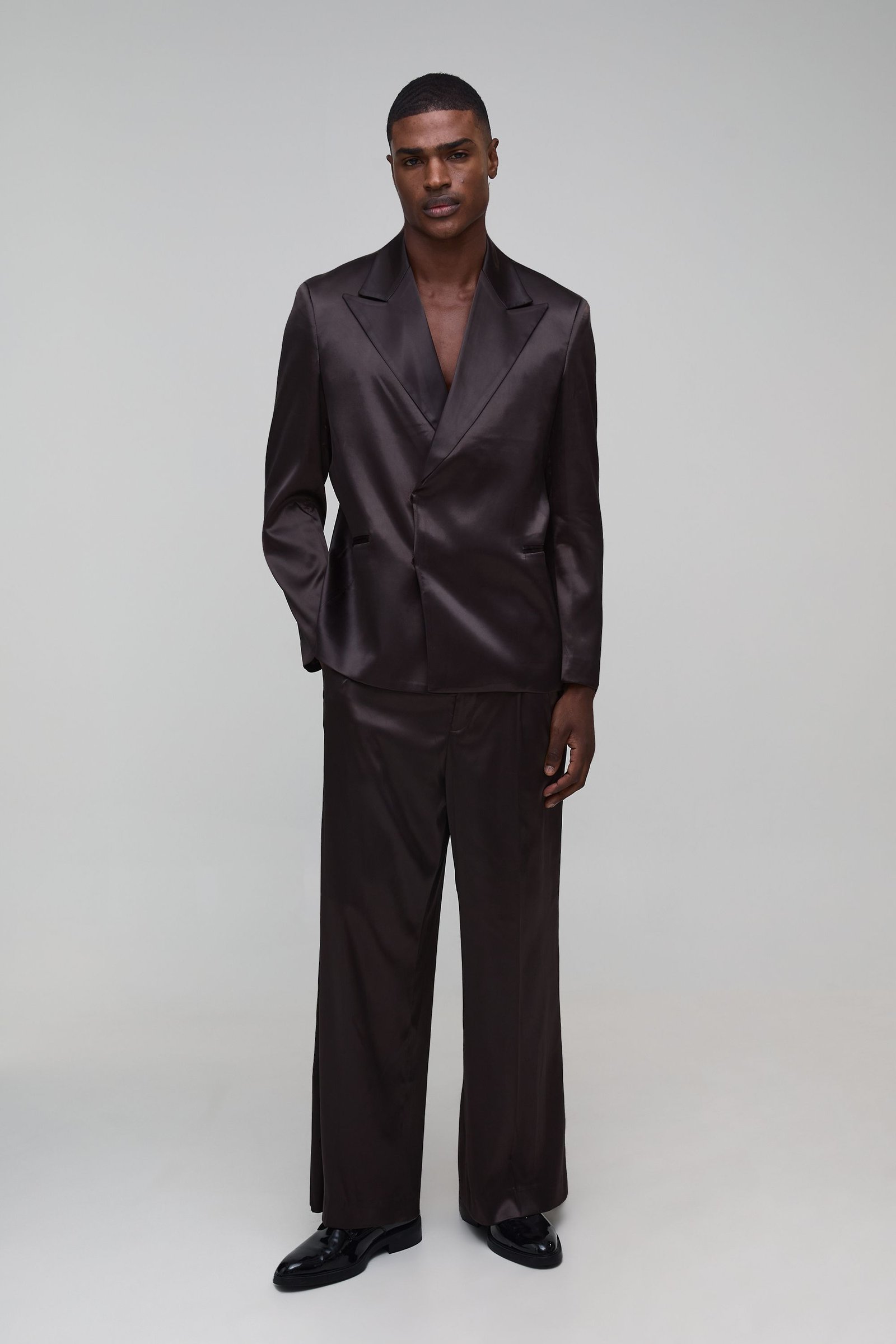 Pantalon de costume large en satin
