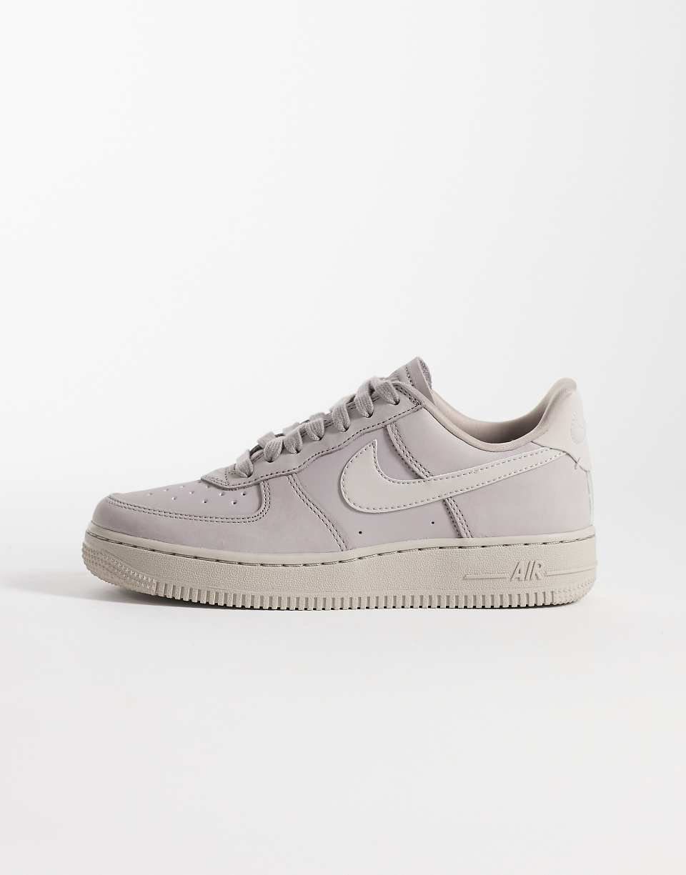 حذاء رياضي Air Force 1 Retro باللون الرمادي الفاتح