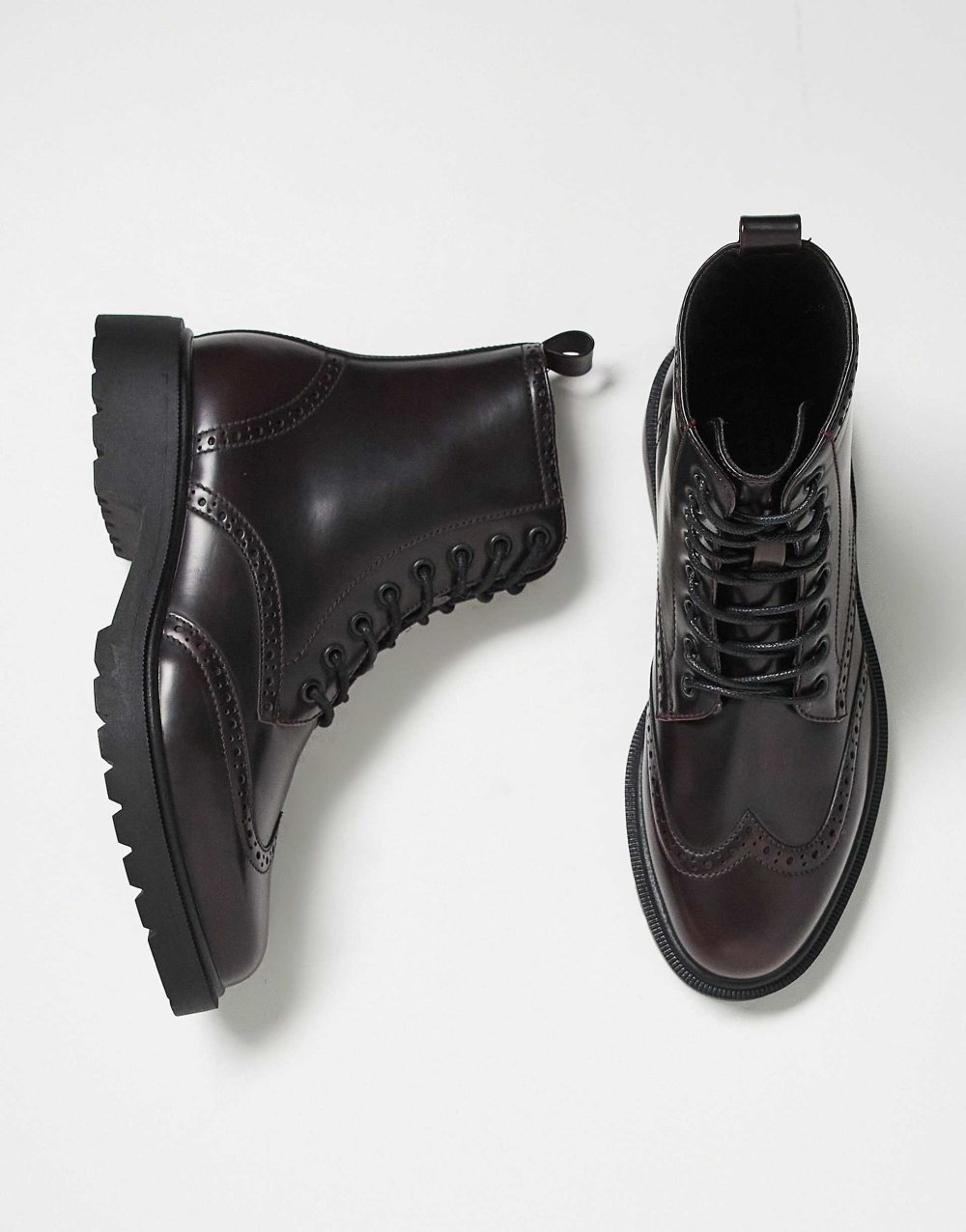 Lace-up brogue boots in burgundy