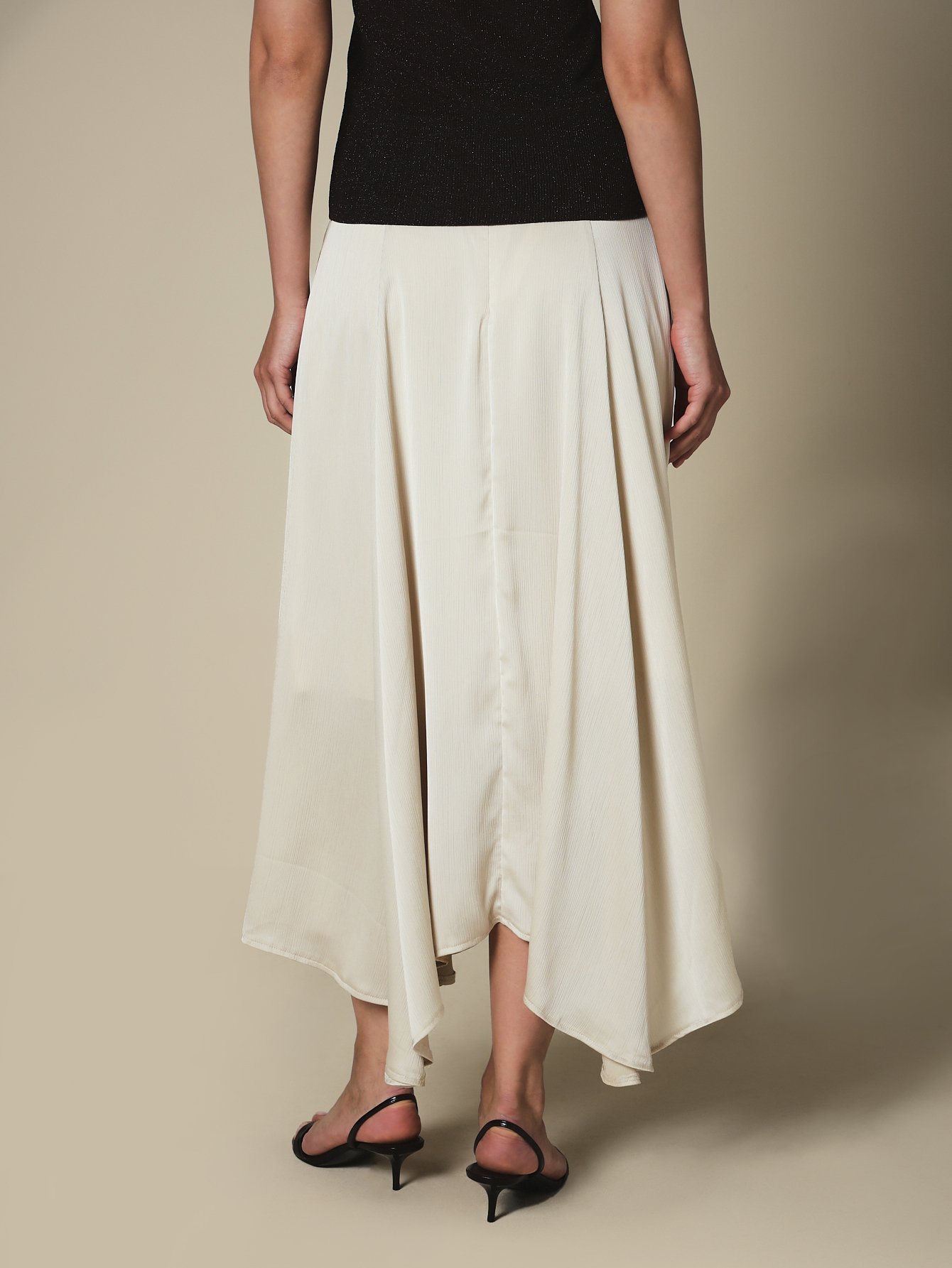 Flowy midi flared skirt