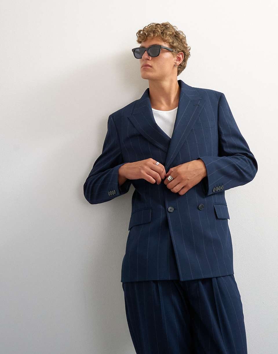Blazer croisé coupe relaxed à rayures fines bleu marine