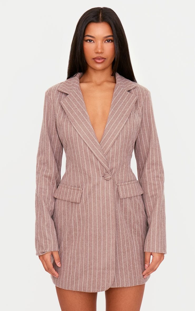 Robe Blazer Cintrée À La Taille En Tissu Brossé À Fines Rayures