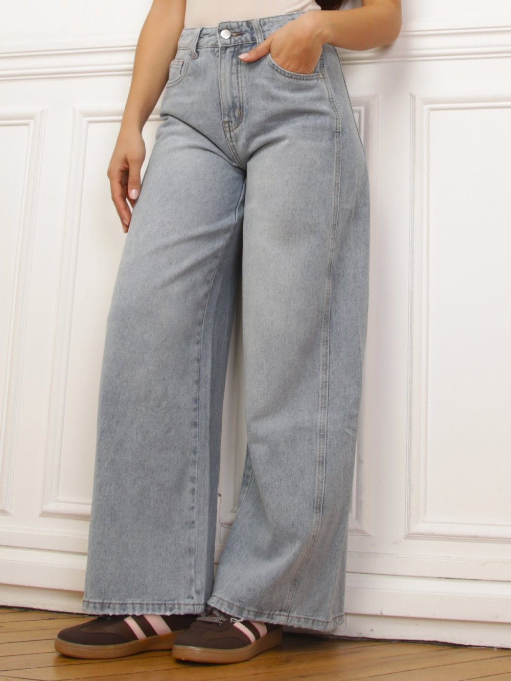 Light blue high-waisted barrel jeans