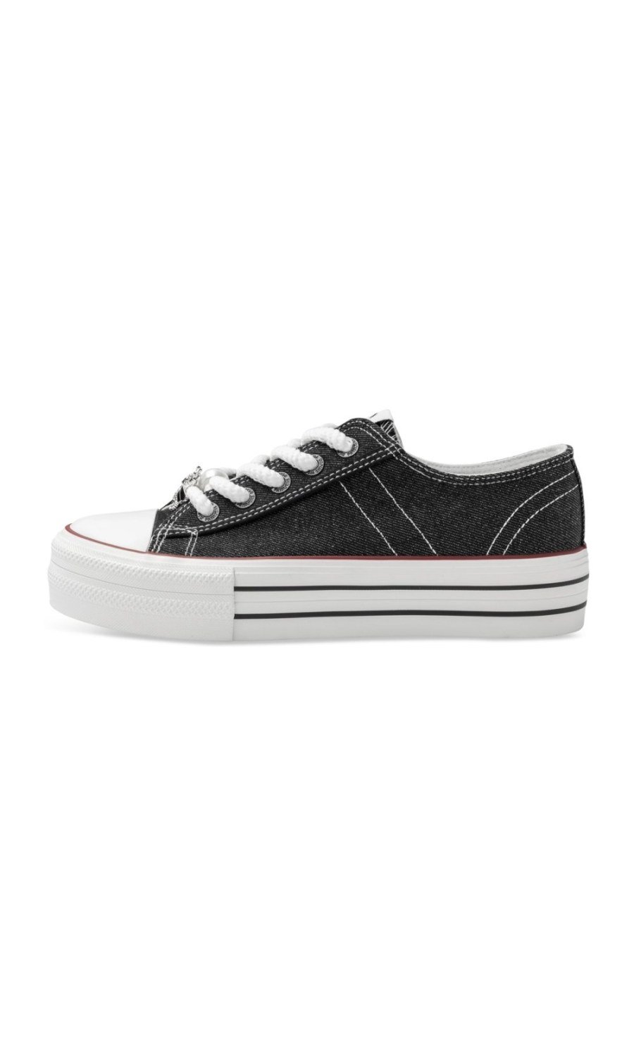 Black platform sneakers with contrast stitching