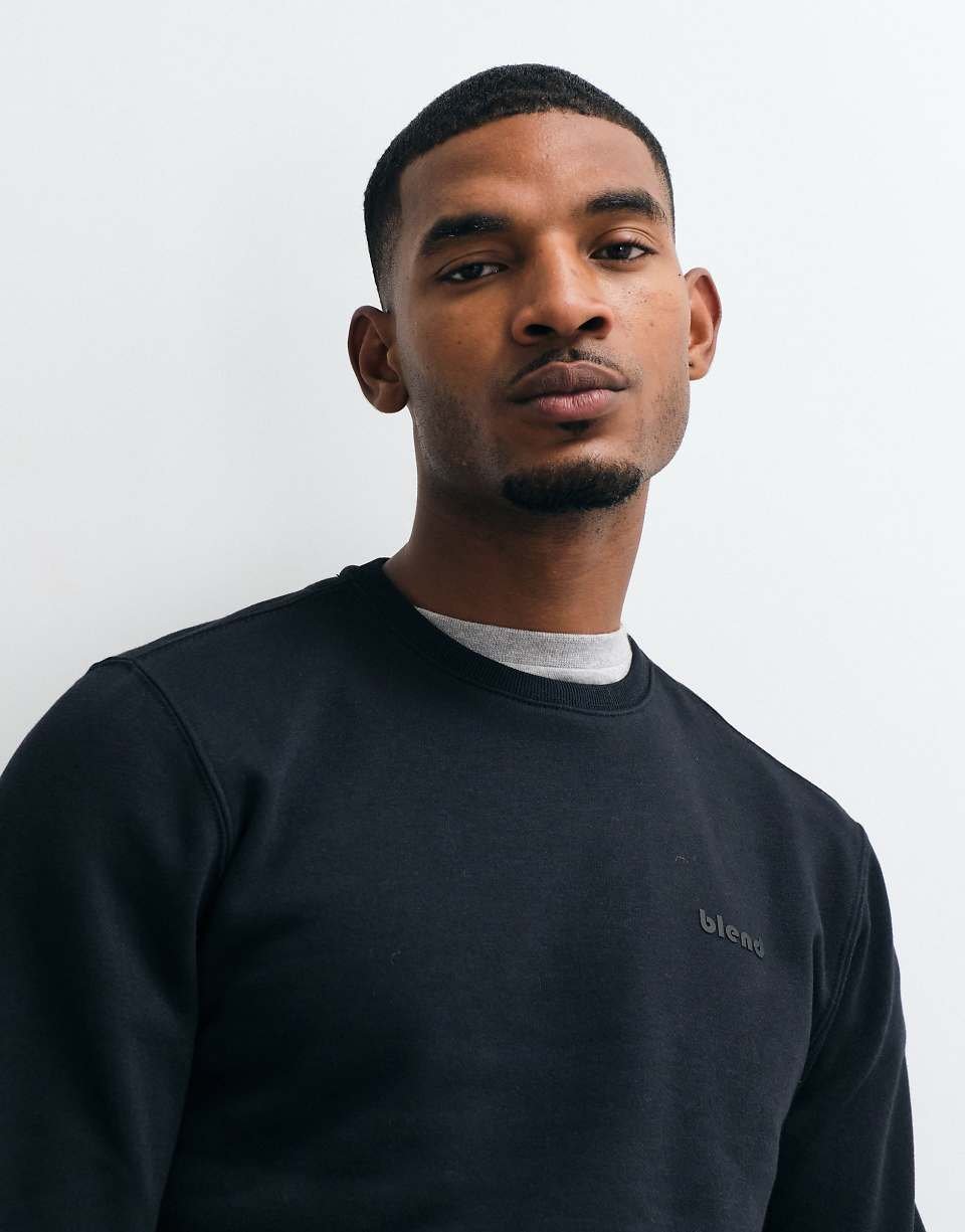 Sweat-shirt regular fit riche en coton en noir