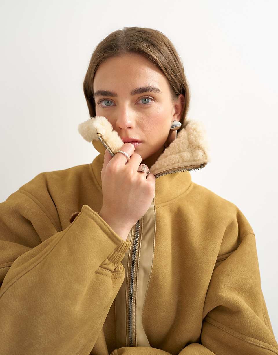 Veste b peau retournée, forme ovale, lon camel