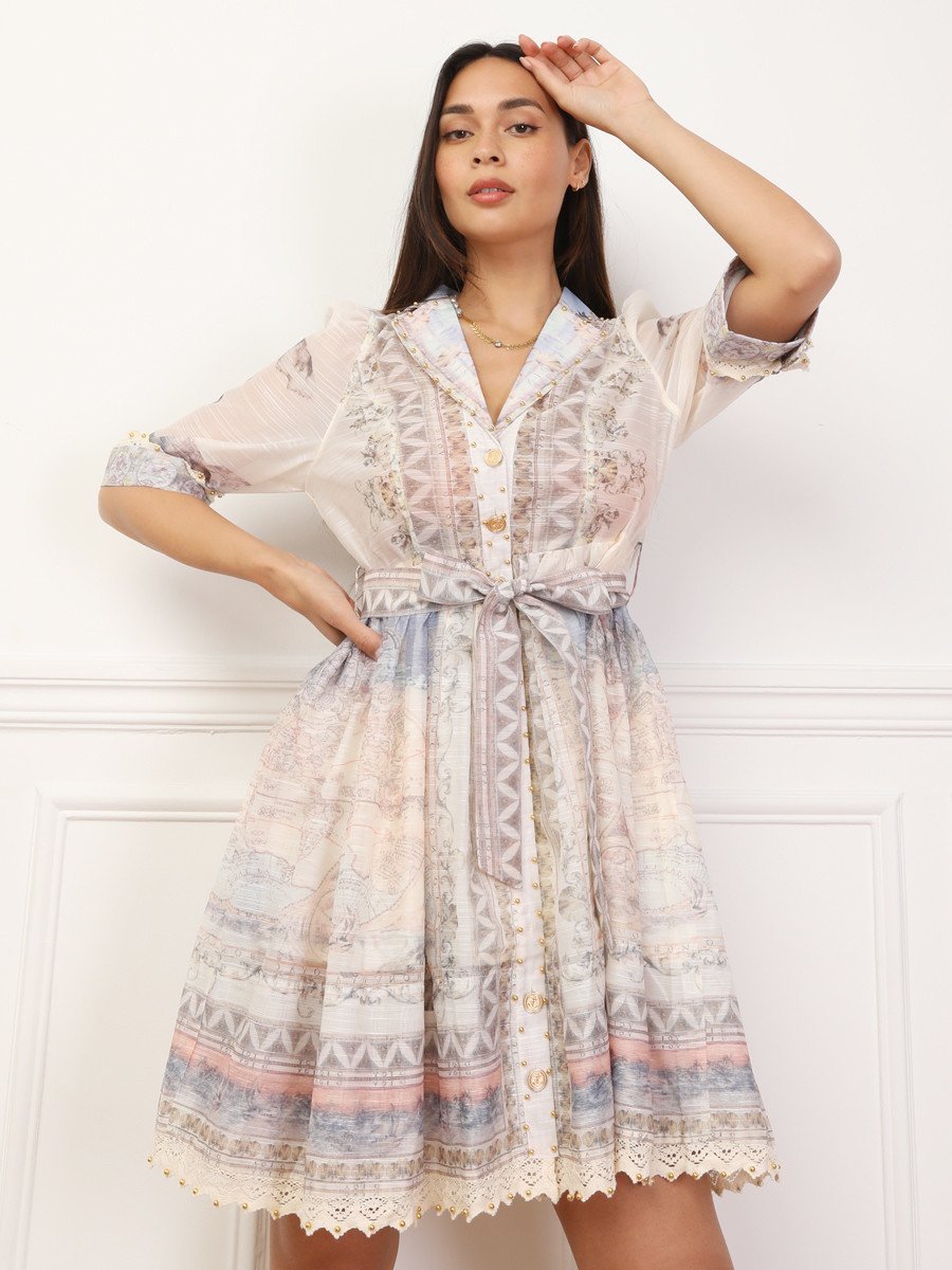 Robe chemise courte à motifs et dentelle beige