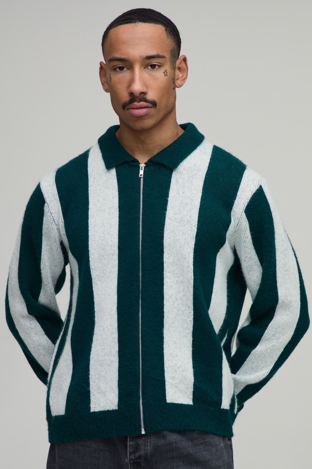 Cardigan b sensla w khtout wa9fin