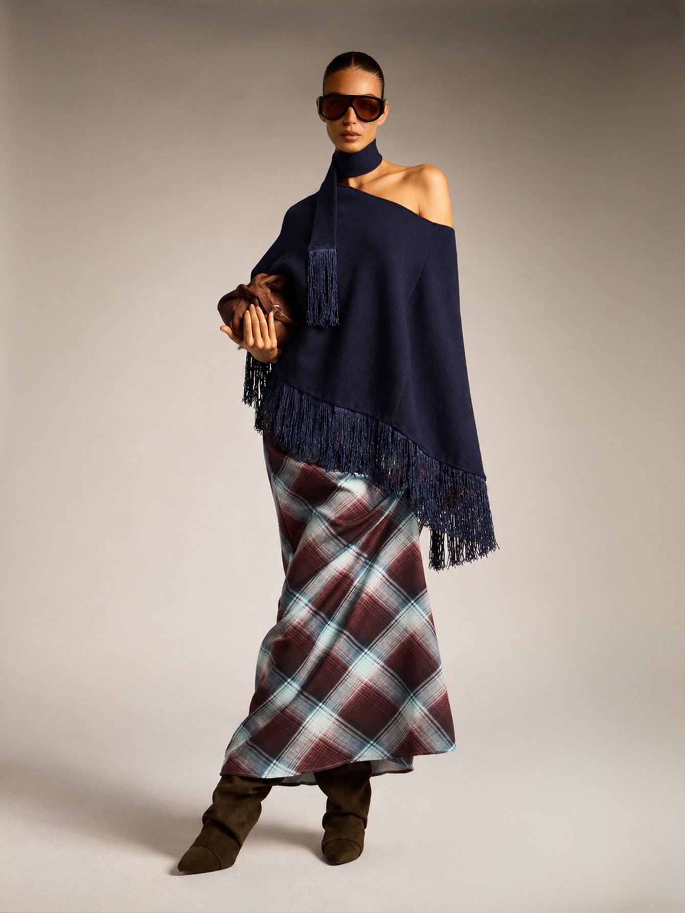 Poncho cape asymétrique en maille à franges