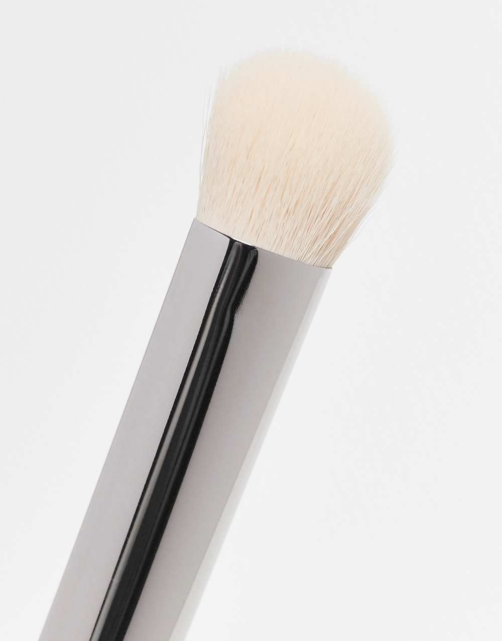 Domed concealer brush