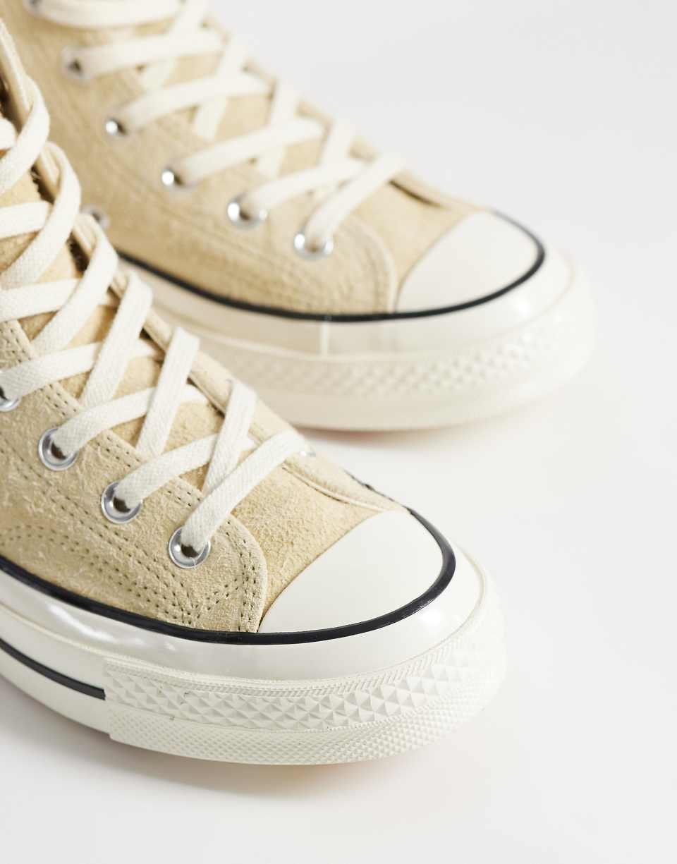 Baskets Chuck 70 Hi en daim beige