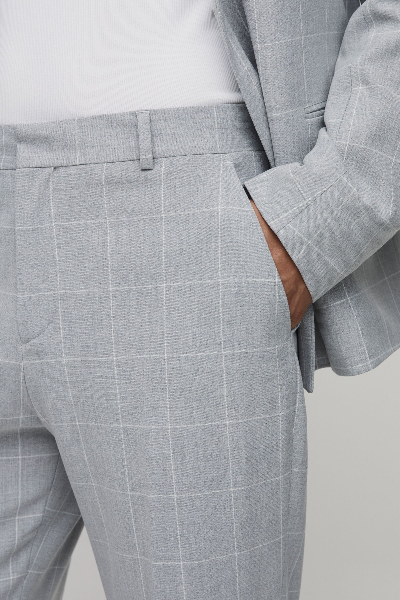 Pantalon droit ajusté b carreaux fenêtre