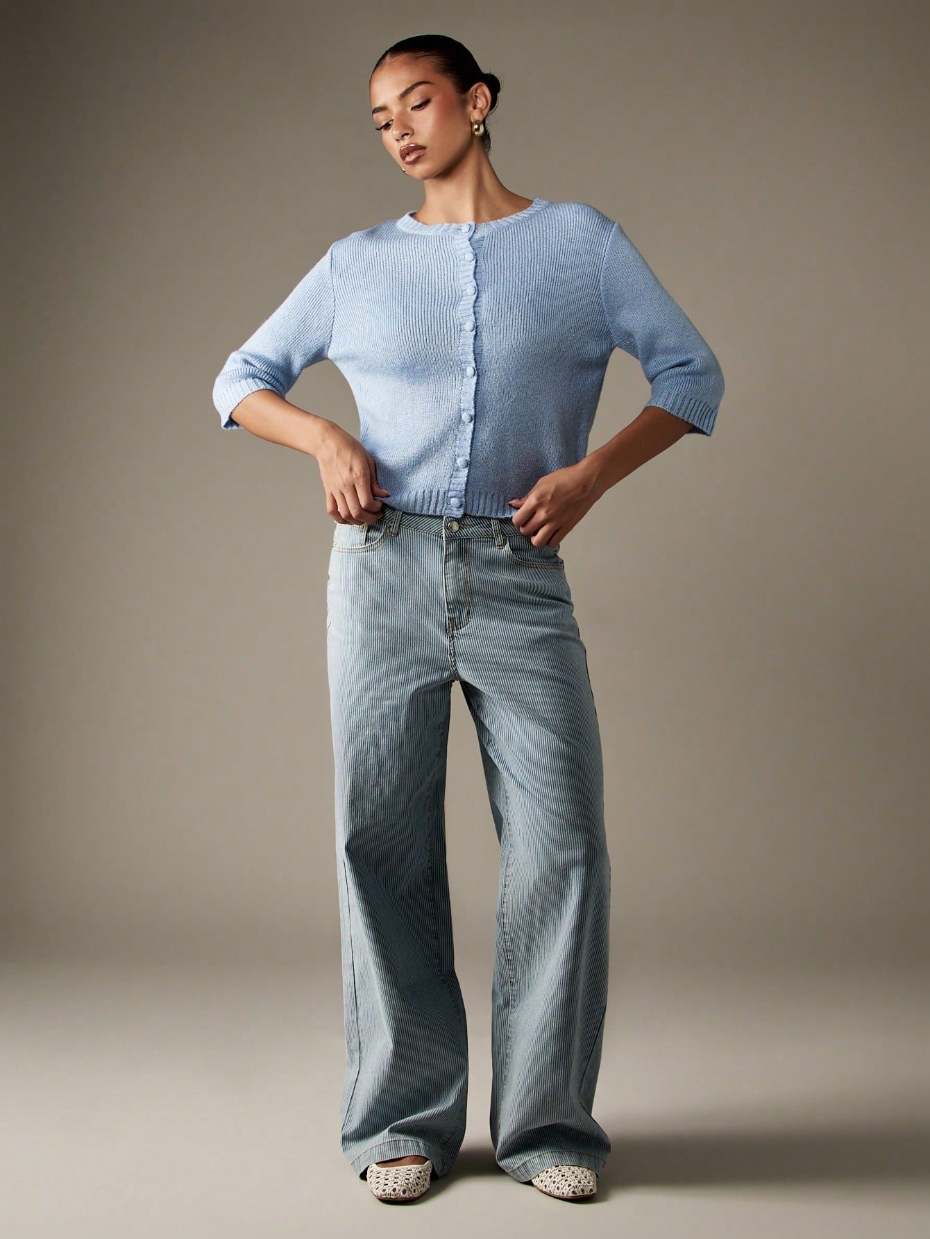 Cardigan côtelé boutonné sur le devant