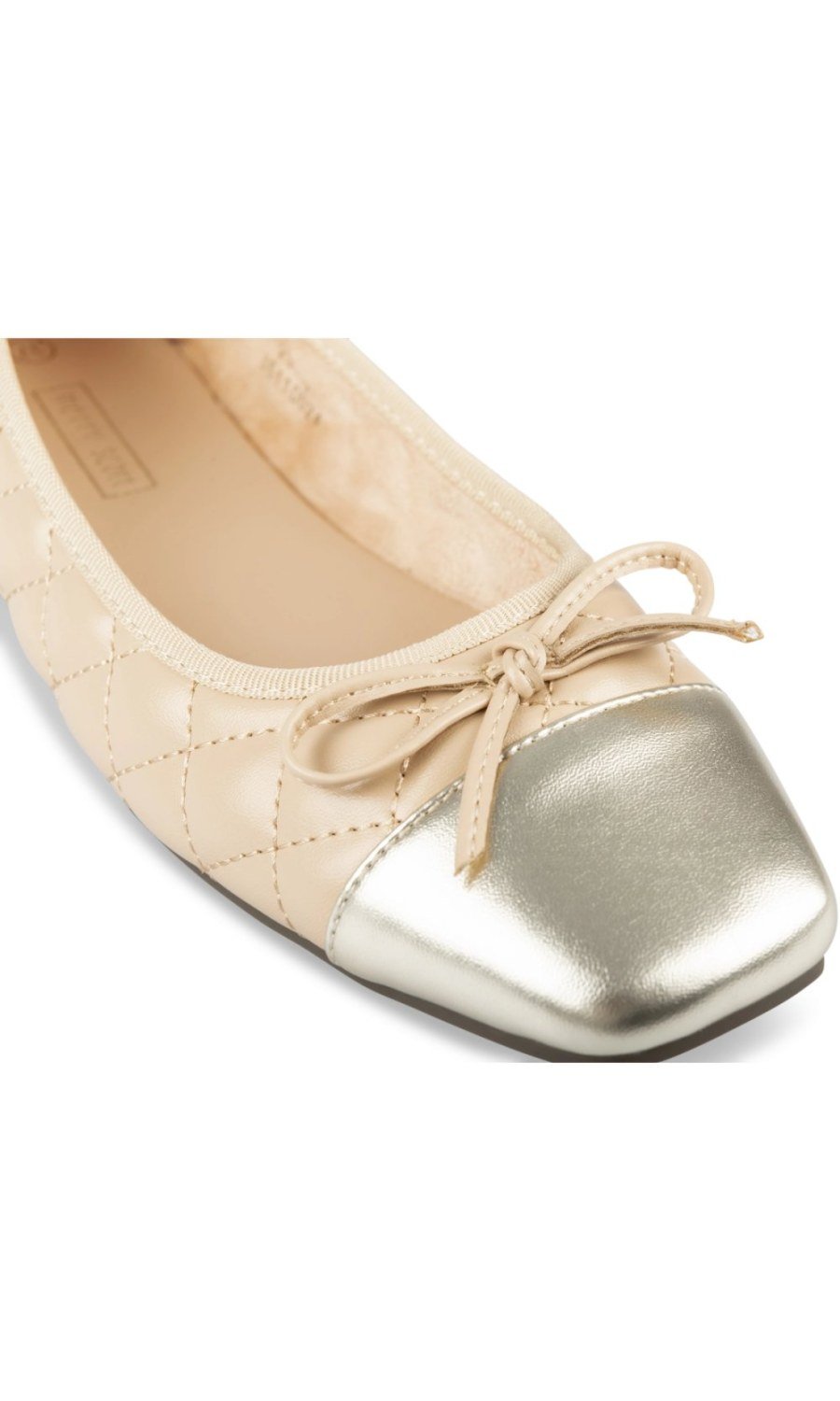 Beige quilted ballerinas, gold toe cap