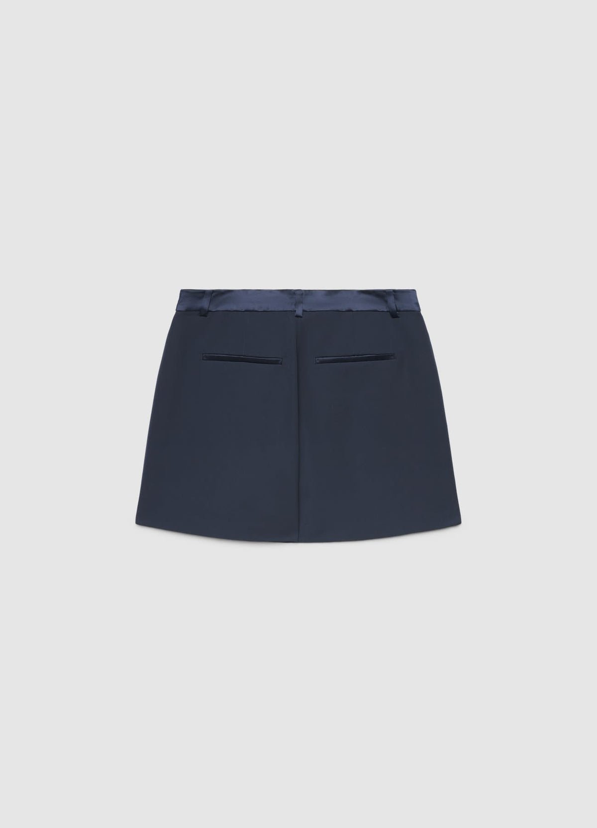 Tailored shorts with satin stripe