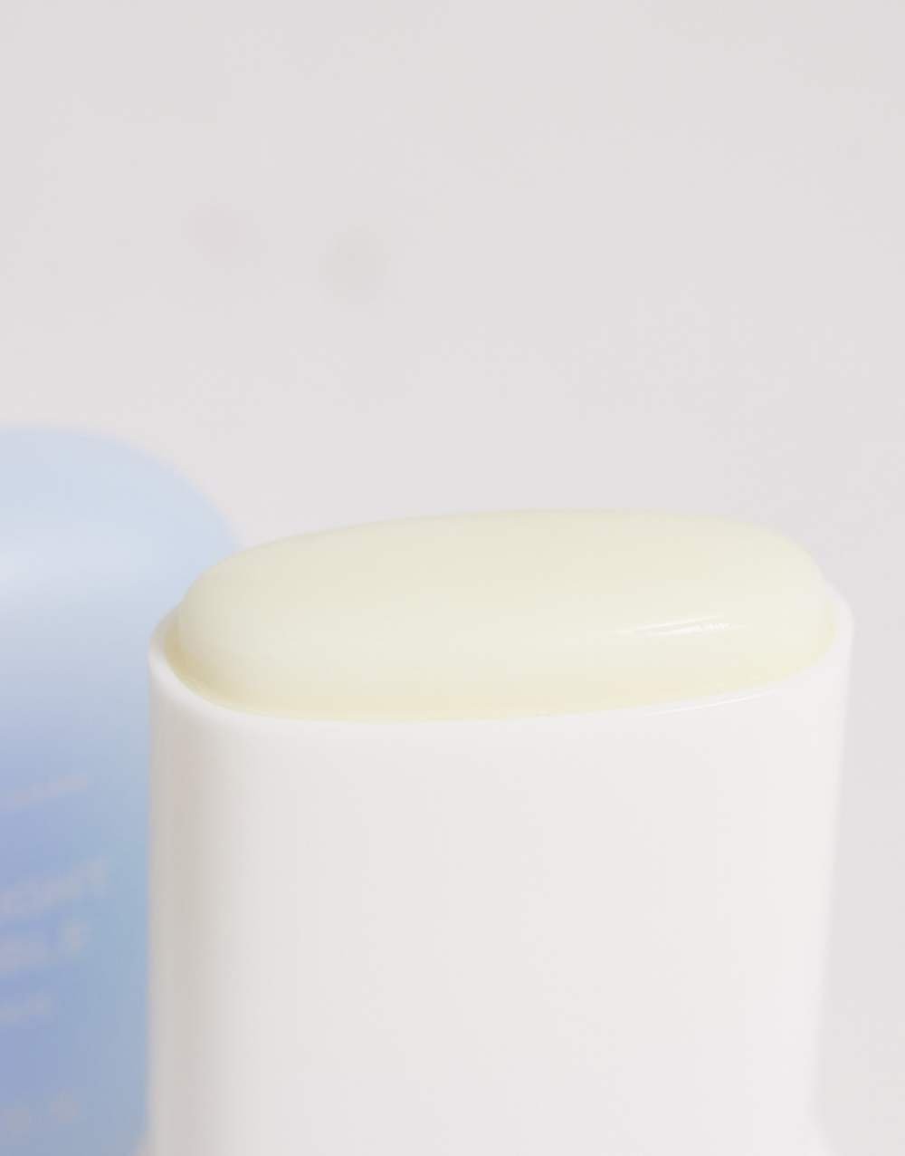 ستيك واقٍ من الشمس غير مرئي Airy Light SPF 50