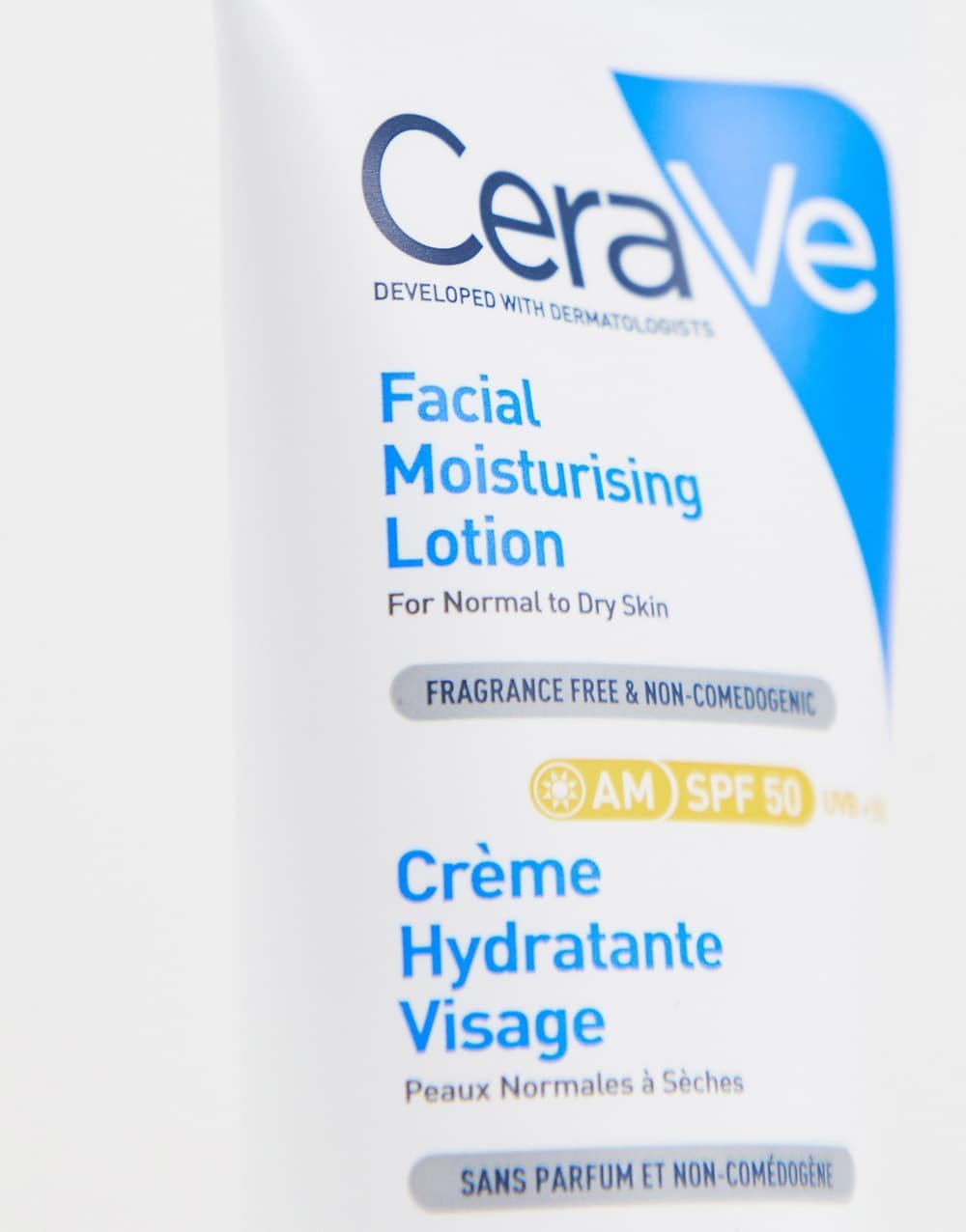 كريم وجه مرطب بالسيراميد SPF 50 - 52 مل