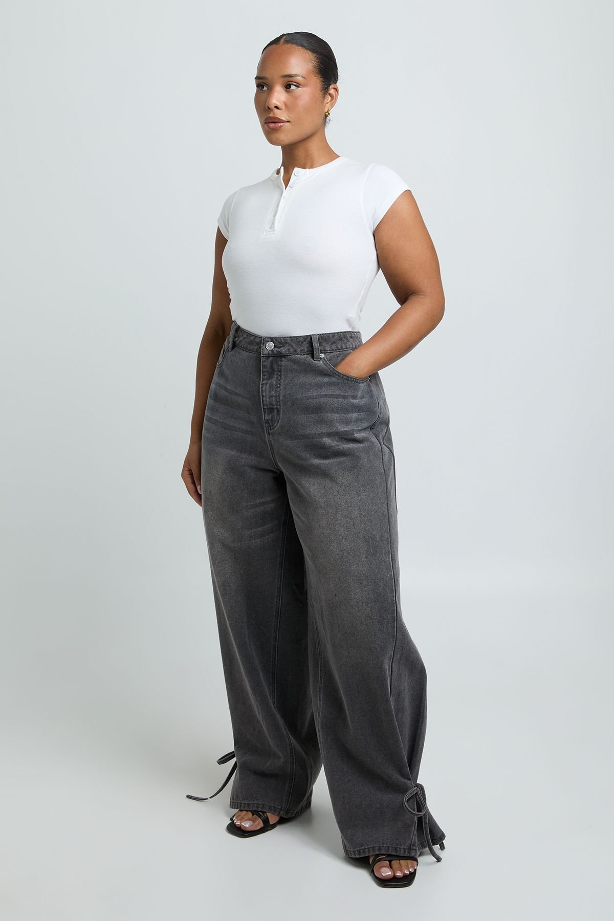 Jean large taille haute avec détail - Grande taille