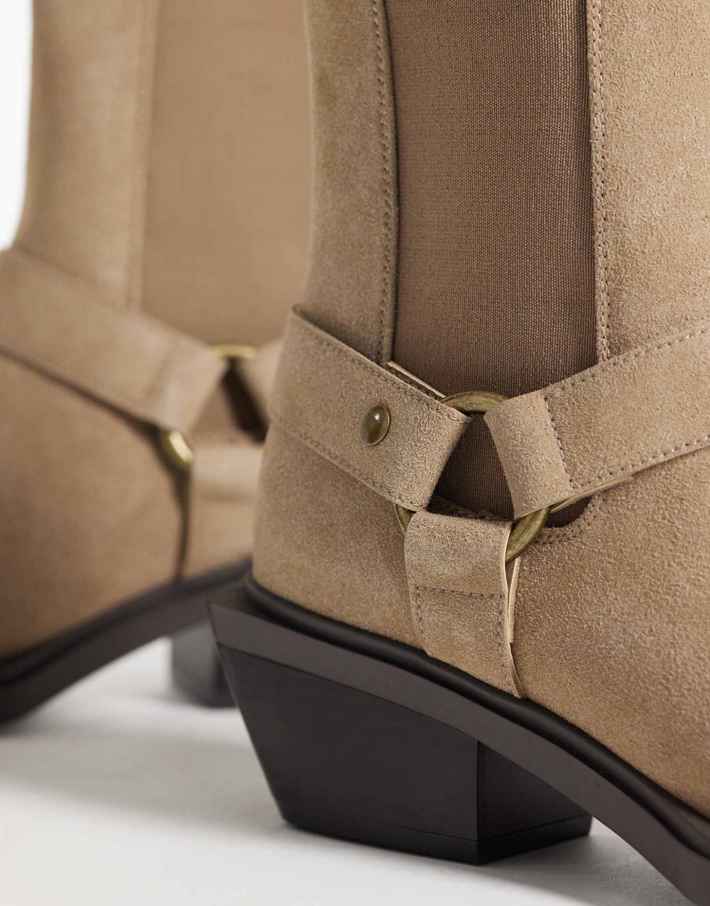 Bottines Chelsea talon cubain à boucle taupe