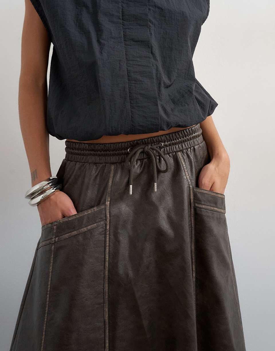 High-shine leather-look maxi skirt