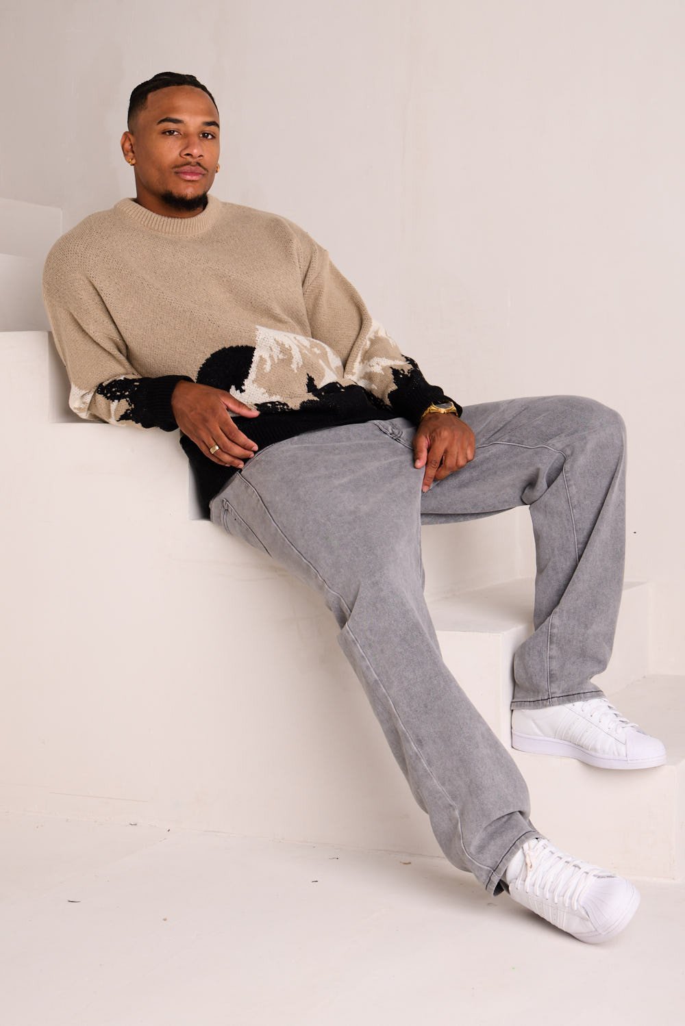 Taupe knit jumper with landscape pattern