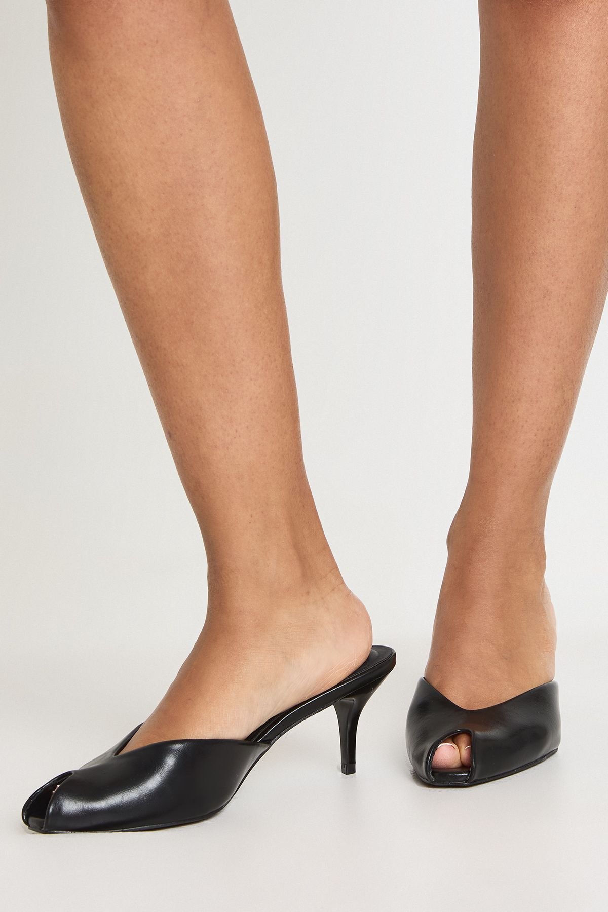 Open-toe heeled mules