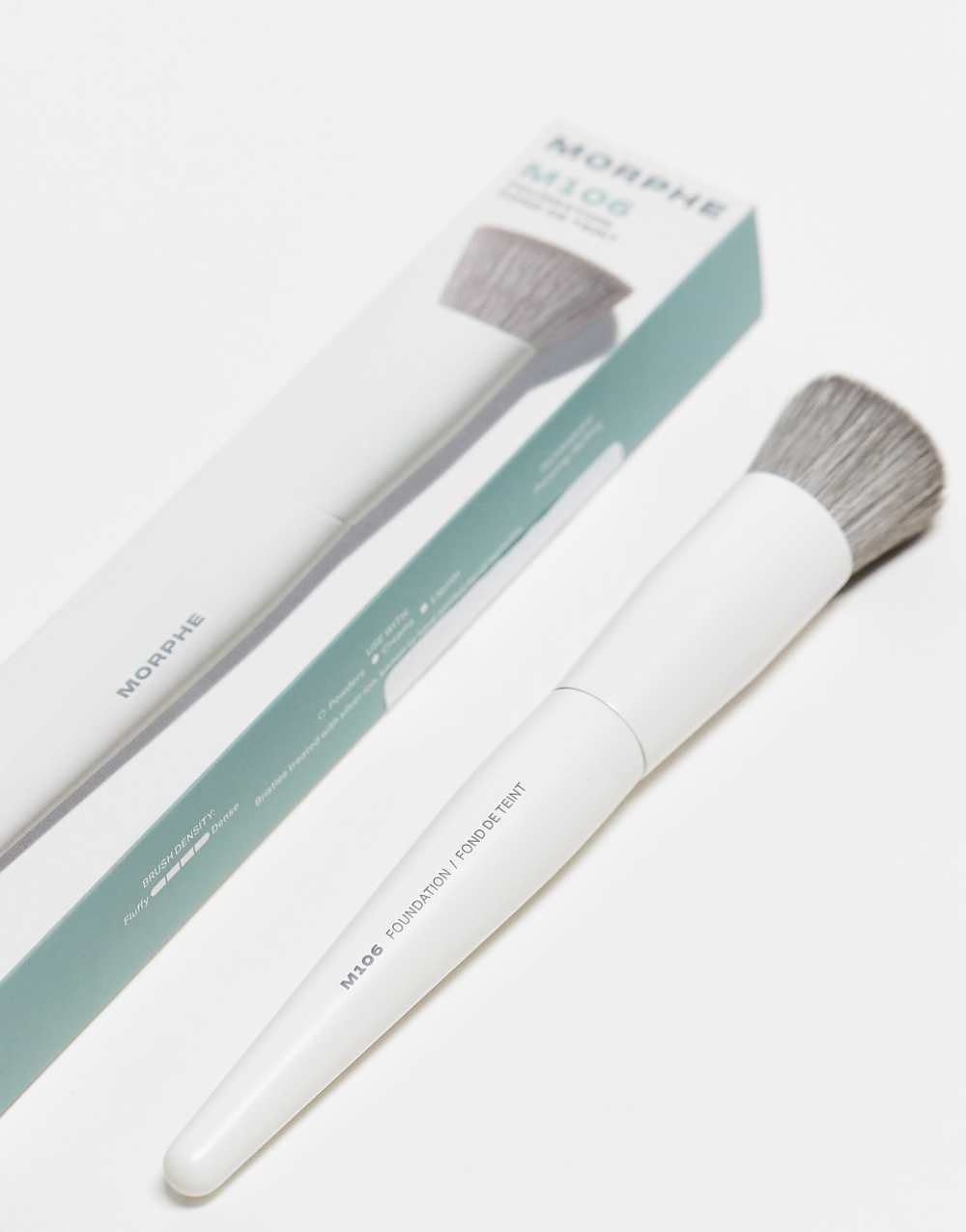 Flat foundation brush - M106