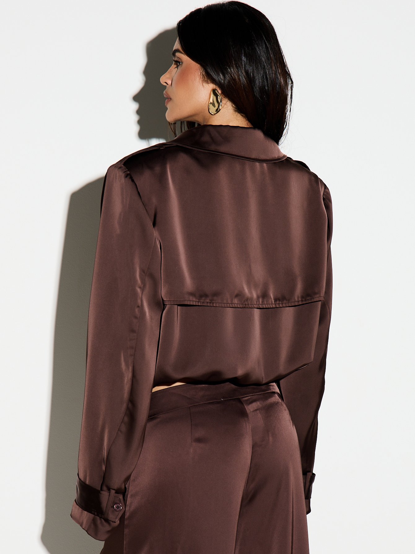 Satin double-breasted cropped trench jacket
