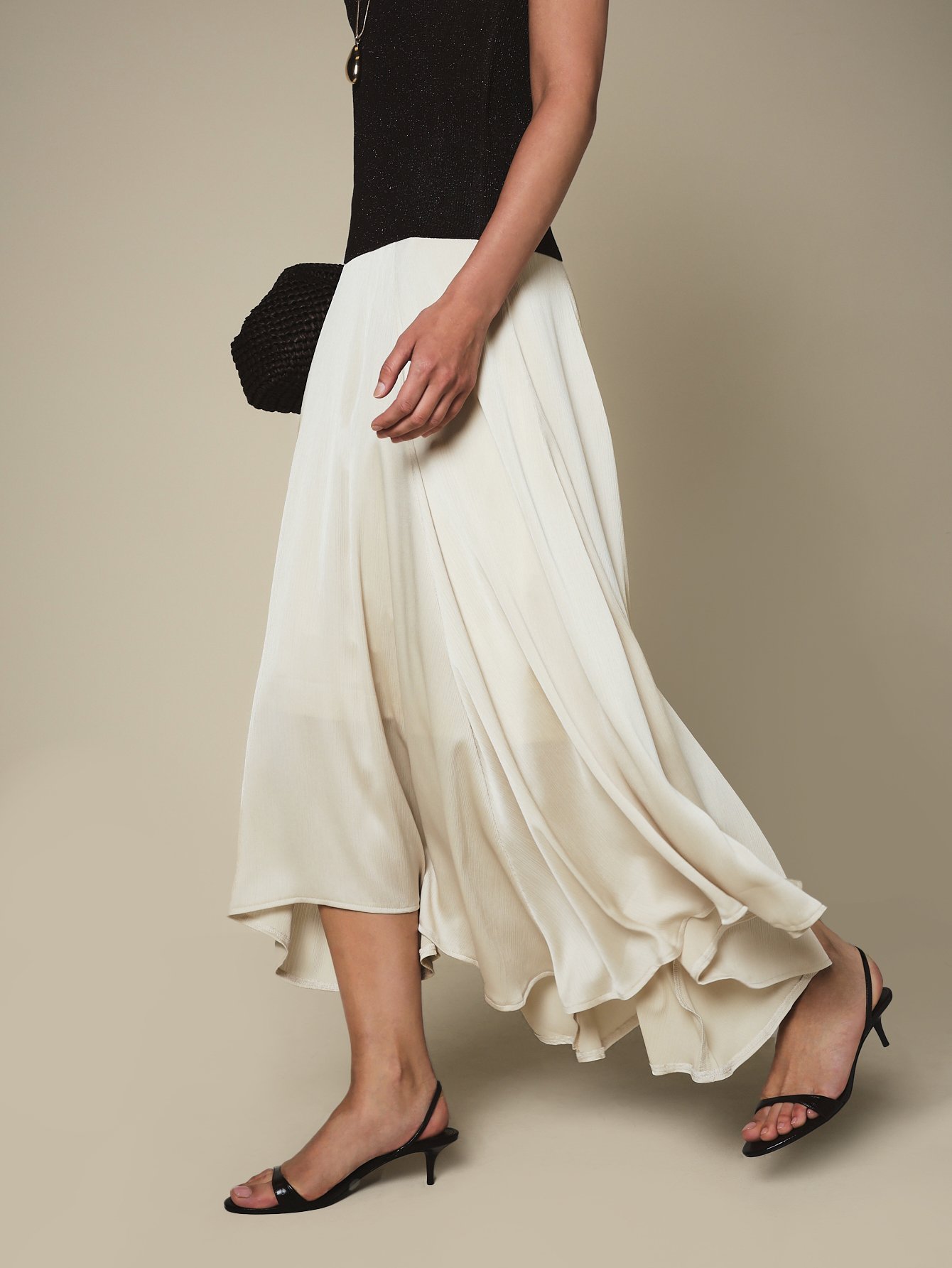 Flowy midi flared skirt