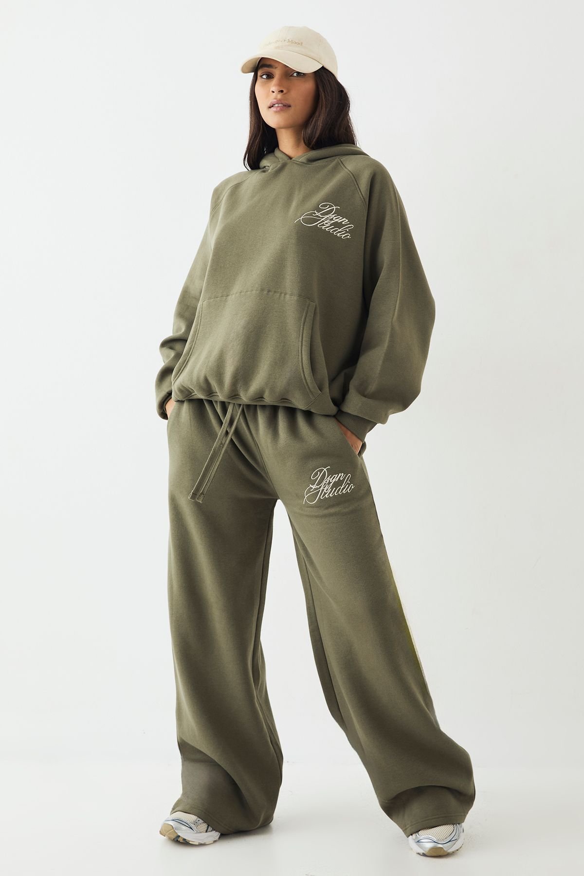 Sweat à capuche oversized DSGN studio script