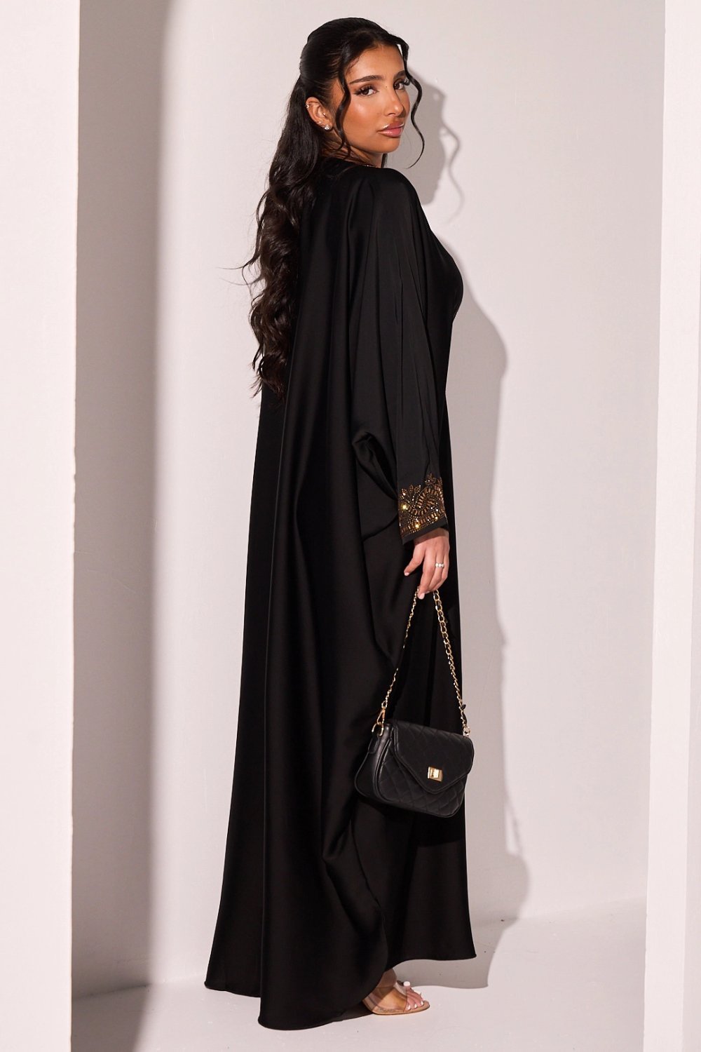 Abaya noire à strass dorés rectangulaires
