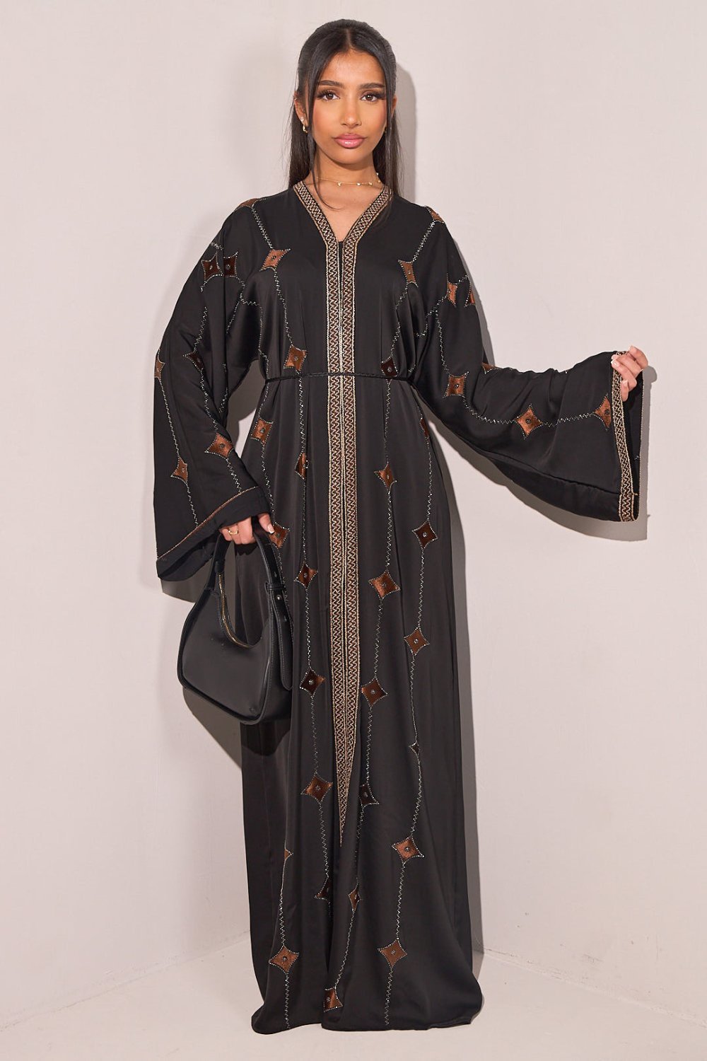Abaya satinée b losanges w strass m3a voile k7la