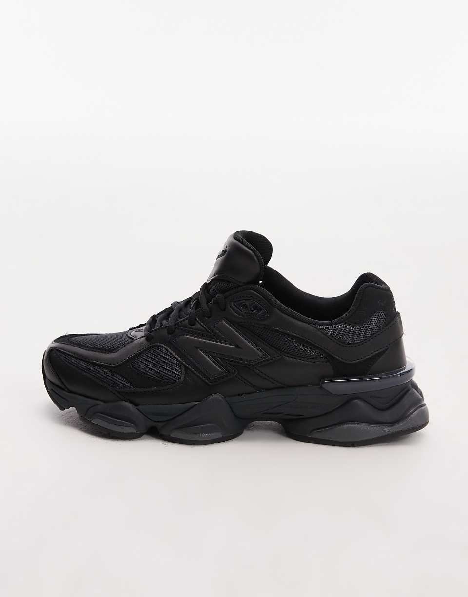 9060 trainers in triple black