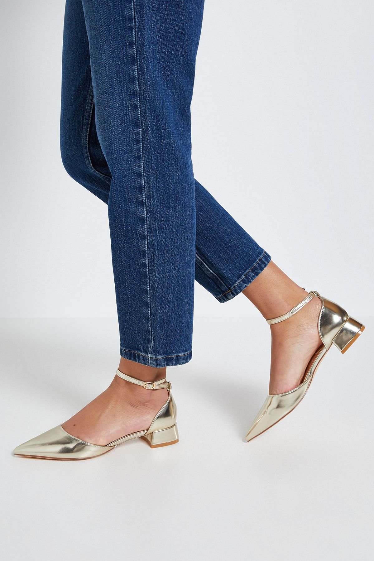 Chaussures pointues à petit talon bloc - Doré