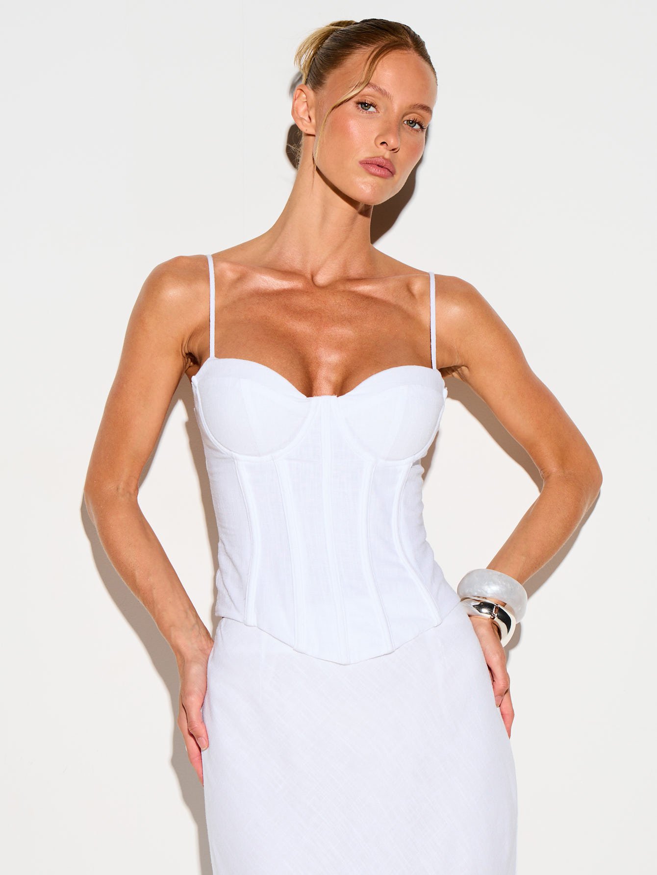 Top corset en lin avec encolure en cœur et détail
