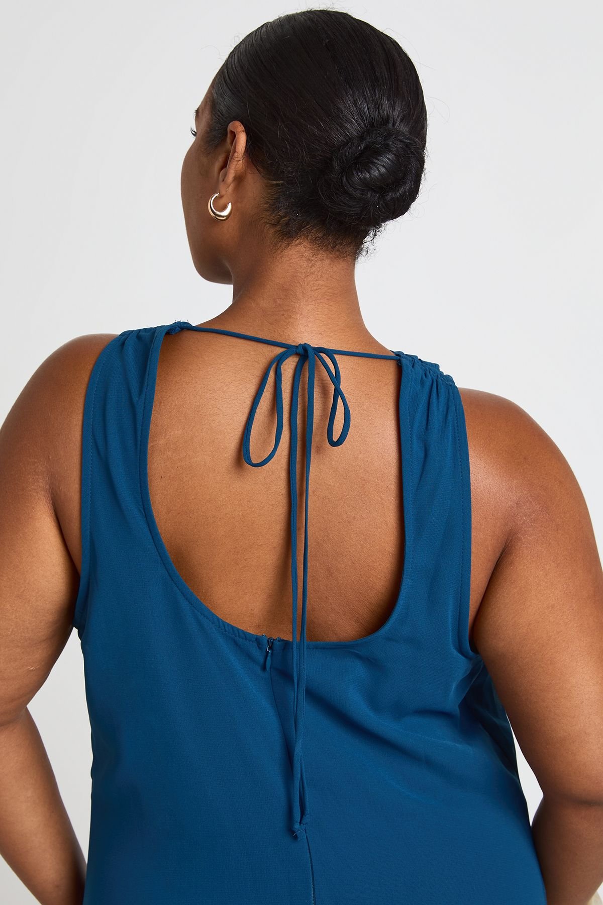 Robe Longue Grande Taille En Mousseline Avec Col Bénitier