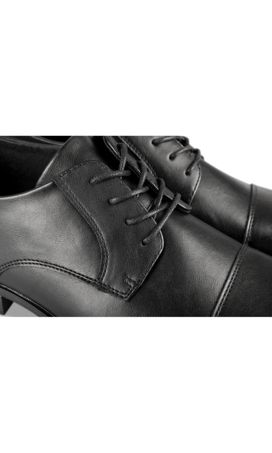Derbies à bout rapporté noirs