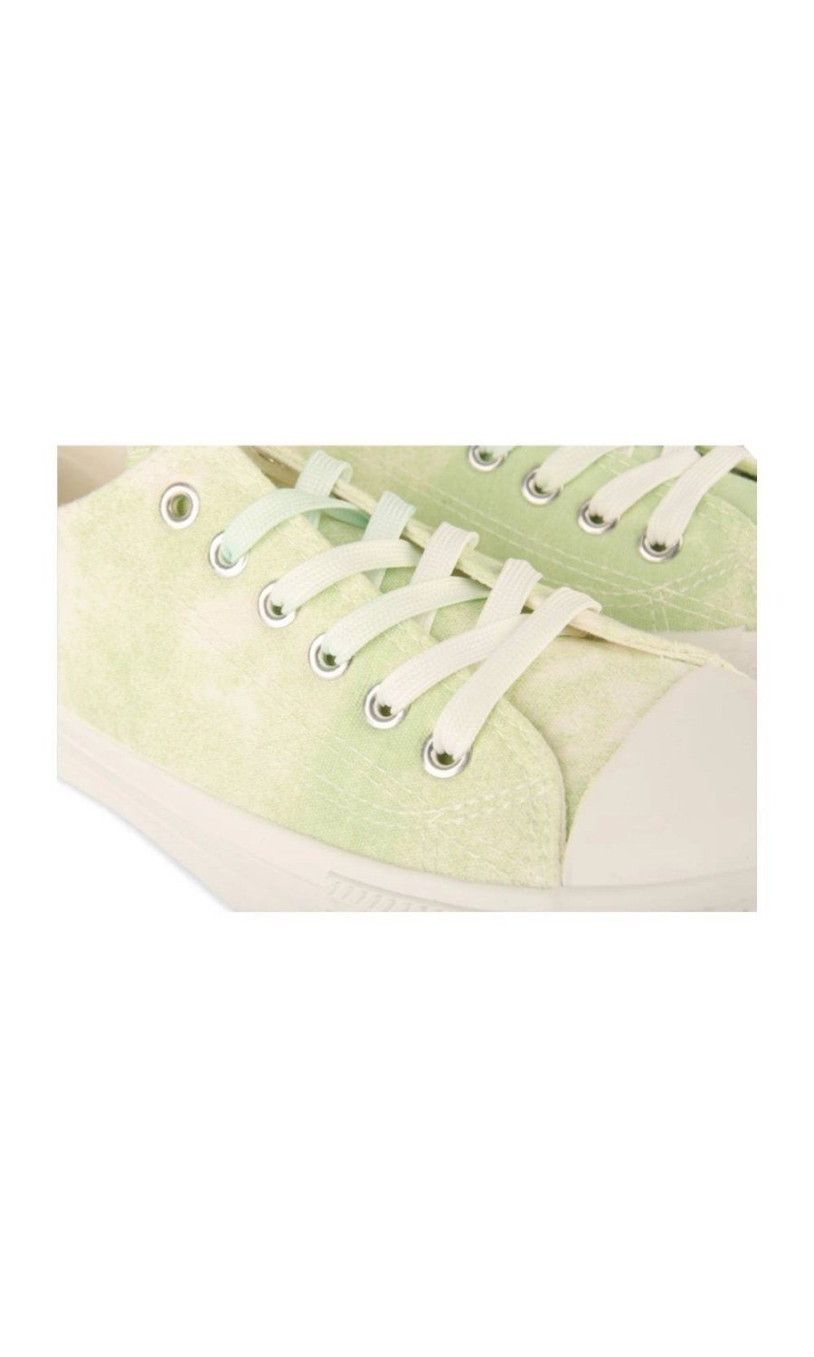 Baskets en toile tie and dye vert pâle