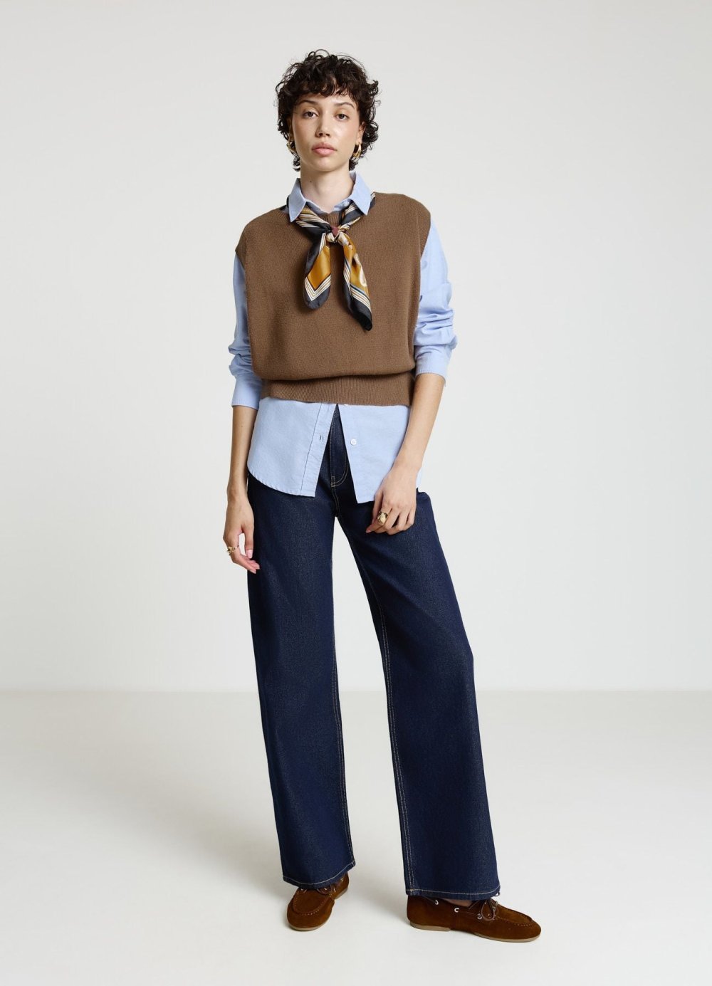 Dark blue mid-rise wide leg jeans