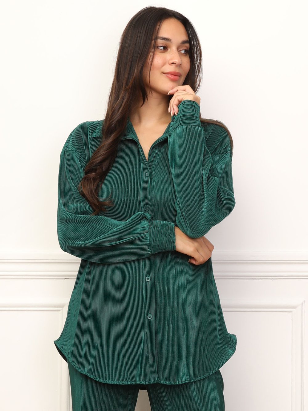 Ensemble chemise et pantalon plissés vert foncé