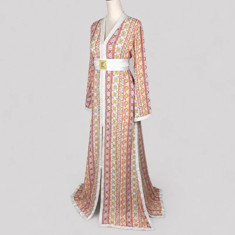 White sari takchita with floral motifs