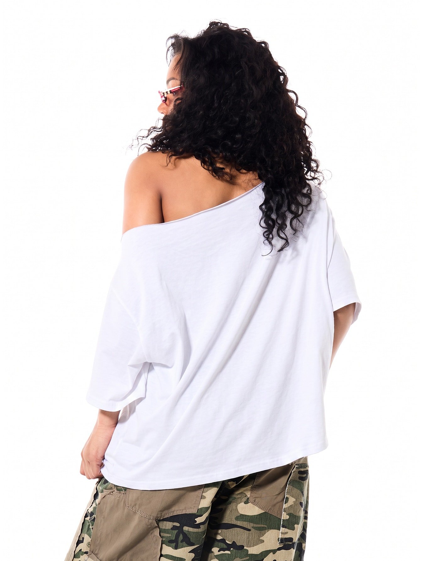 T-shirt oversize à épaules dénudées