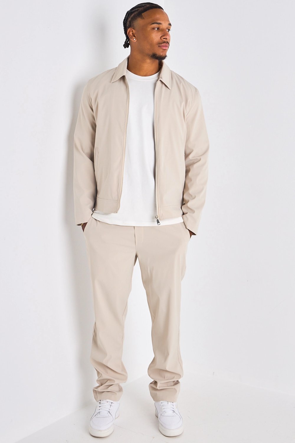 Beige zip jacket and joggers tracksuit