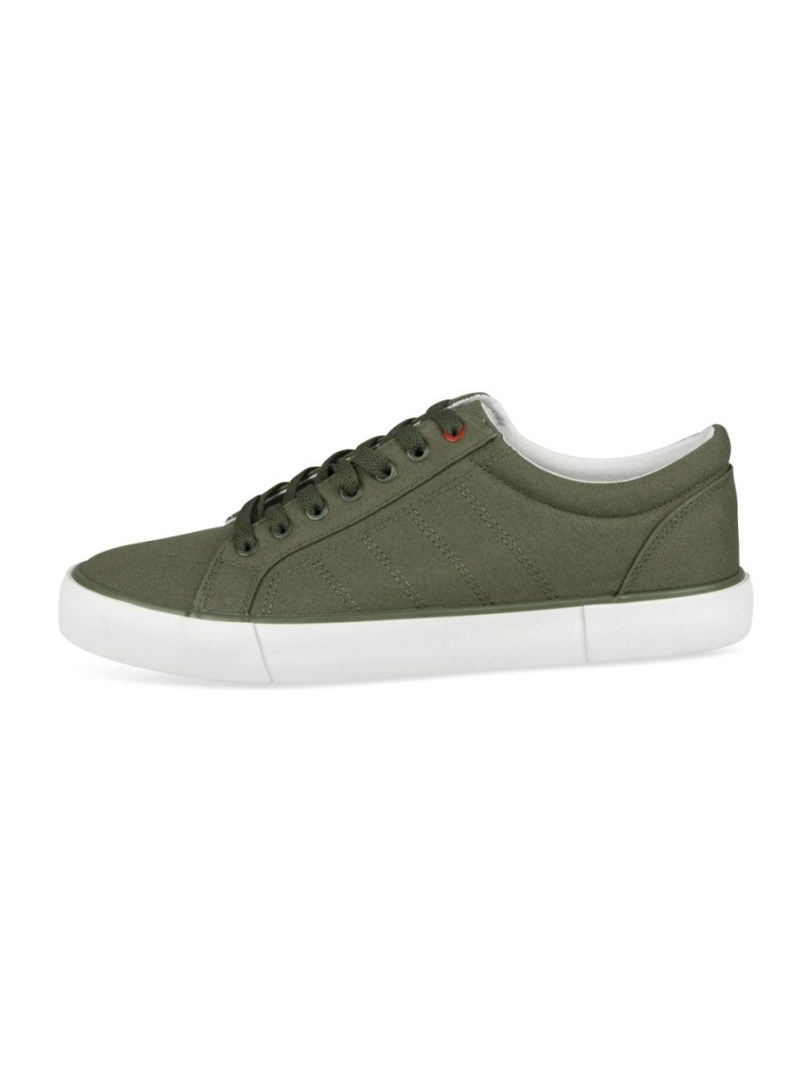 Baskets dyal toile b khiyata bayna kaki