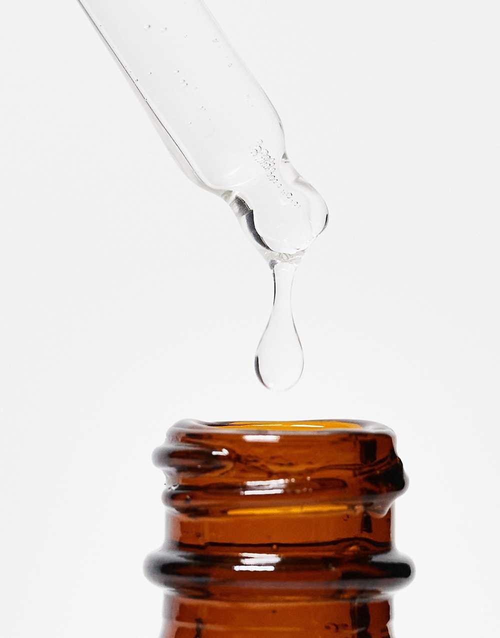 Sérum acide hyaluronique et arbutine 2 % - 30 ml